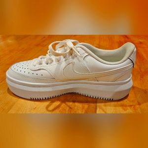 Nike Court Vision Alta Sneakers white size 9